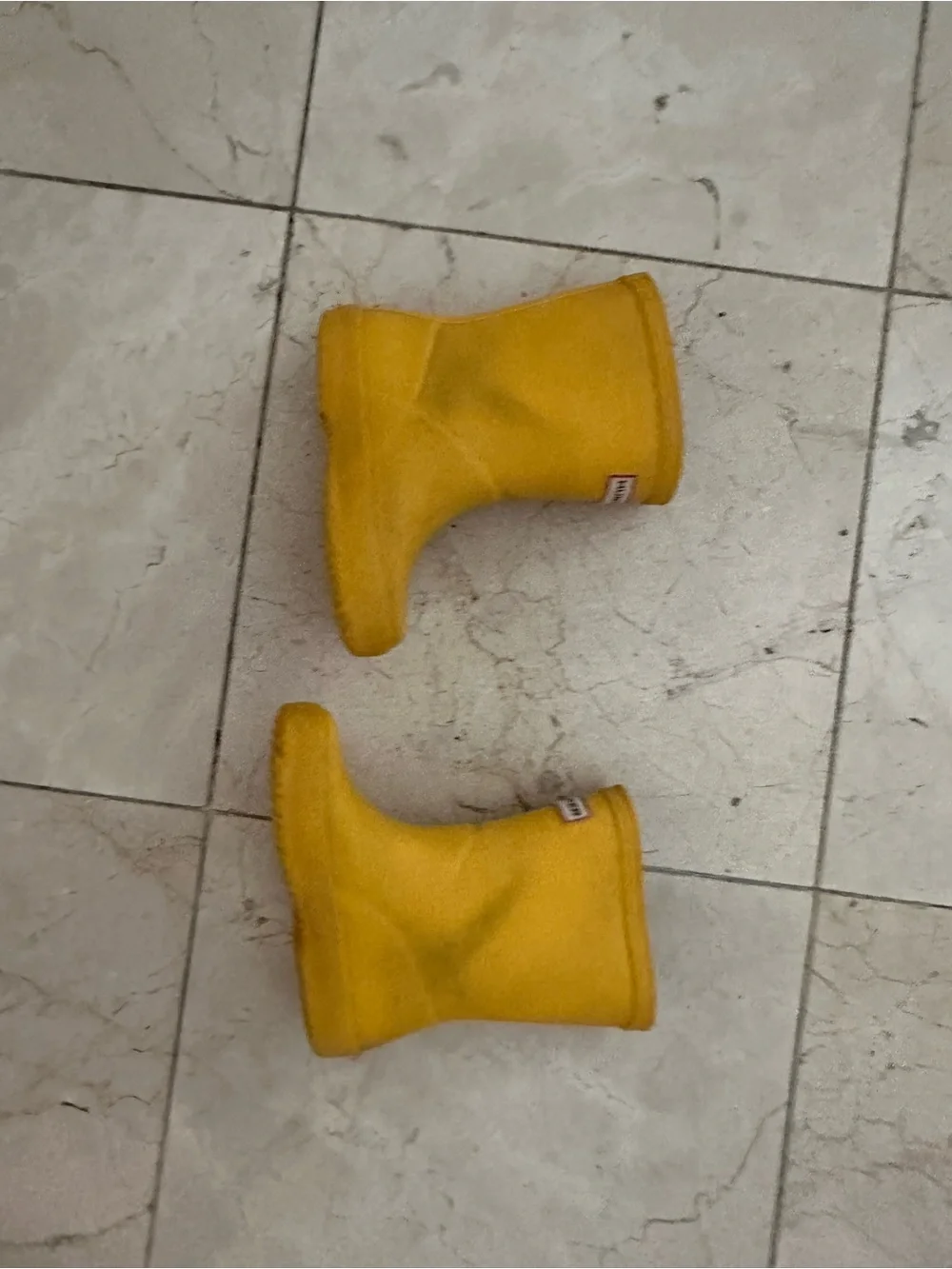 Hunter bright yellow